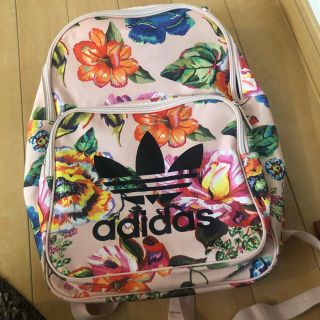 アディダス(adidas)のアディダスオリジナルス 花柄 リュック(リュック/バックパック)