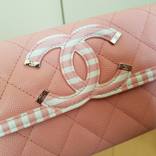 CHANEL(シャネル)のCHANEL様専用　最新　フィリグリーフラップウォレット レディースのファッション小物(財布)の商品写真