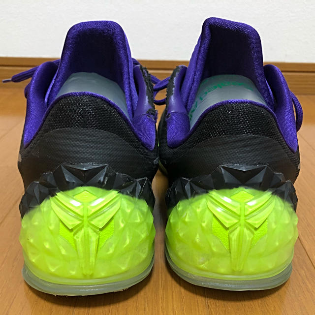 NIKE(ナイキ)のナイキ ZOOM KOBE VENOMENON5 28.5cm バスケ コービー メンズの靴/シューズ(スニーカー)の商品写真