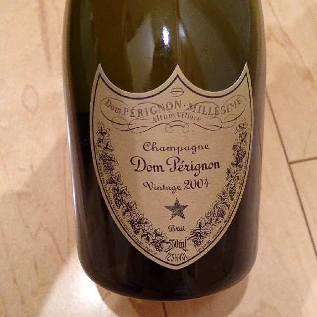 Dom Pérignon(ドンペリニヨン)のmasa様専用　ドン・ペリニヨン ヴィンテージ2004年  食品/飲料/酒の酒(シャンパン/スパークリングワイン)の商品写真