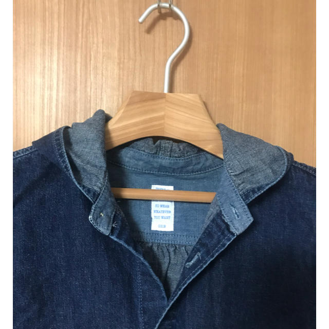 NATURAL LAUNDRY(ナチュラルランドリー)のgrin フードつきデニムシャツ レディースのトップス(シャツ/ブラウス(長袖/七分))の商品写真