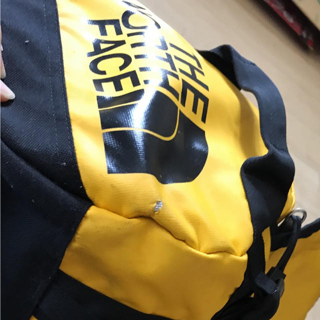 THE NORTH FACE(ザノースフェイス)のTHE NORTH ノースフェイス ダッフルバッグ  黄色 メンズのバッグ(ボストンバッグ)の商品写真