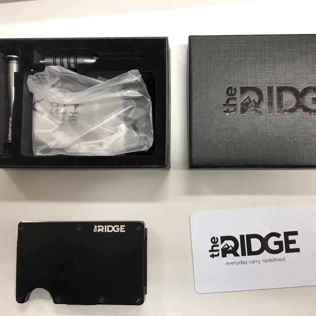 The Ridge wallet アルミニウム ブラック メンズのファッション小物(マネークリップ)の商品写真