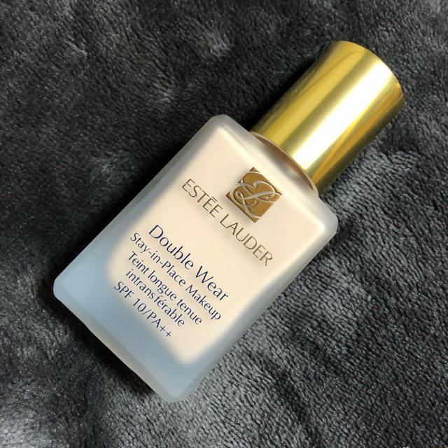 ESTEE LAUDER  リキッドファンデーション