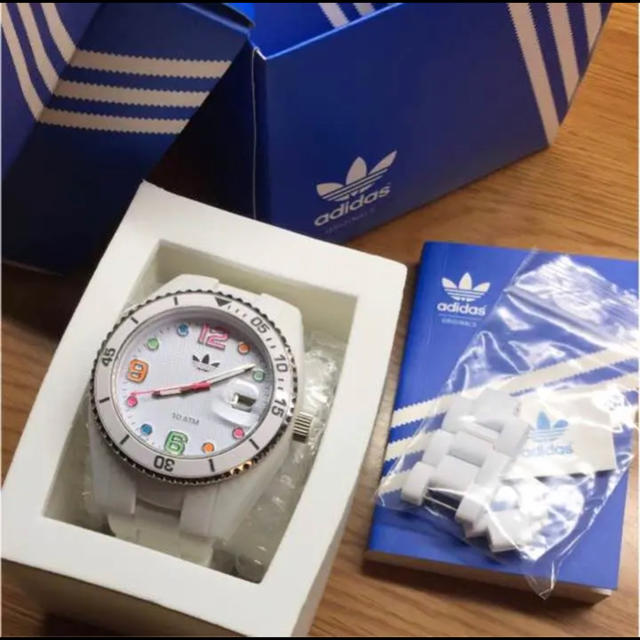 adidas(アディダス)の【早い者勝ち】アディダス 腕時計  ブリスベン ホワイト ADH2926 メンズの時計(腕時計(デジタル))の商品写真