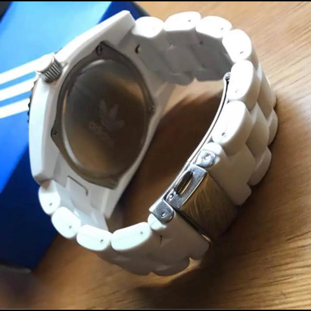 adidas(アディダス)の【早い者勝ち】アディダス 腕時計  ブリスベン ホワイト ADH2926 メンズの時計(腕時計(デジタル))の商品写真