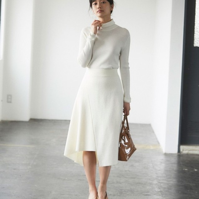 GALLARDA GALANTE(ガリャルダガランテ)のGALLARDAGALANTE  白ブークレーフレアスカート レディースのスカート(ロングスカート)の商品写真