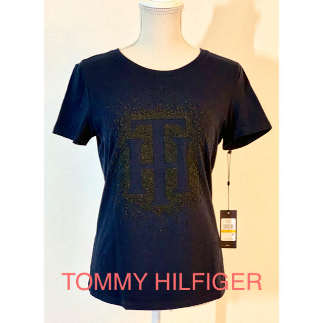 TOMMY HILFIGER(トミーヒルフィガー)のTOMMY HILFIGER トミーヒルフィガー ラメロゴデザイン Tシャツ レディースのトップス(Tシャツ(半袖/袖なし))の商品写真