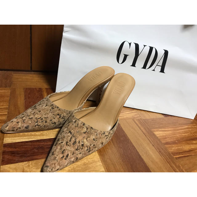 GYDA(ジェイダ)のGYDA ポインテッドミュール コルク(箱無し) レディースの靴/シューズ(サンダル)の商品写真