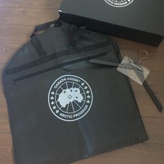 カナダグース(CANADA GOOSE)のUrgent さま専用 カナダグース  ガーメントバッグとハンガー(スーツケース/キャリーバッグ)