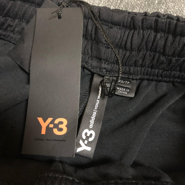 Y-3(ワイスリー)のY-3 ストライプワイドパンツ メンズのパンツ(サルエルパンツ)の商品写真