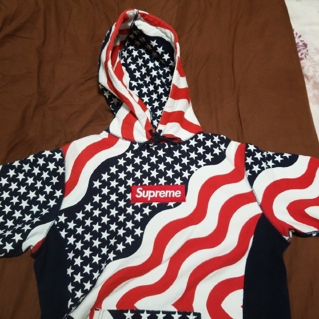 Supreme(シュプリーム)のsupreme   box  logo 星条旗　XL メンズのトップス(パーカー)の商品写真