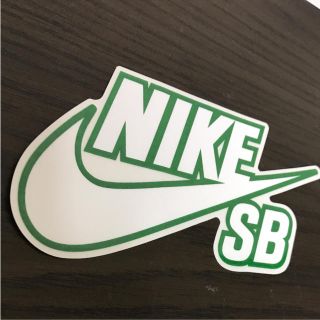 ナイキ(NIKE)の【縦7.8cm横15.3cm】NIKE SBステッカー(ステッカー)