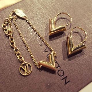 ルイヴィトン(LOUIS VUITTON)の【yui.k様専用】ルイヴィトン　ピアス　ブレスレット(ピアス)