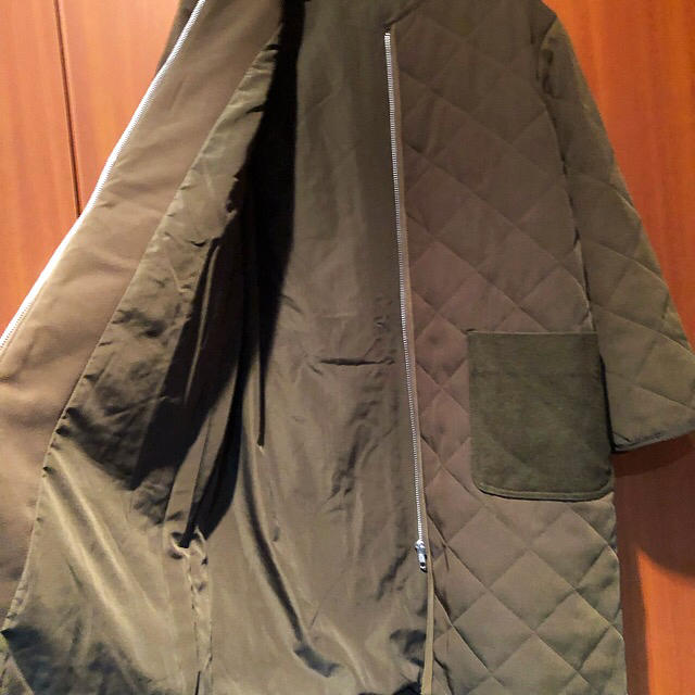 Mila Owen(ミラオーウェン)のミラオーウェン  新品キルティングコート レディースのジャケット/アウター(ロングコート)の商品写真