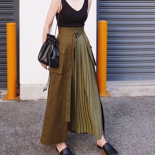 ＣＬＡＮＥ  新品未使用  ＭＩＬＴＴＡＲＹ ＰＬＥＡＴＳ ＤＯＯＫＩＮＧ  (ロングスカート)