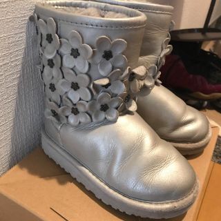 アグ(UGG)の最終値下げ！UGG 子供用ブーツ(ブーツ)