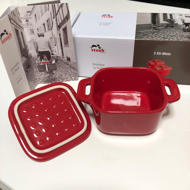 STAUB(ストウブ)のお値下げ！staub 2-XS Minis ストウブ ミニ 2個セット 赤 インテリア/住まい/日用品のキッチン/食器(食器)の商品写真