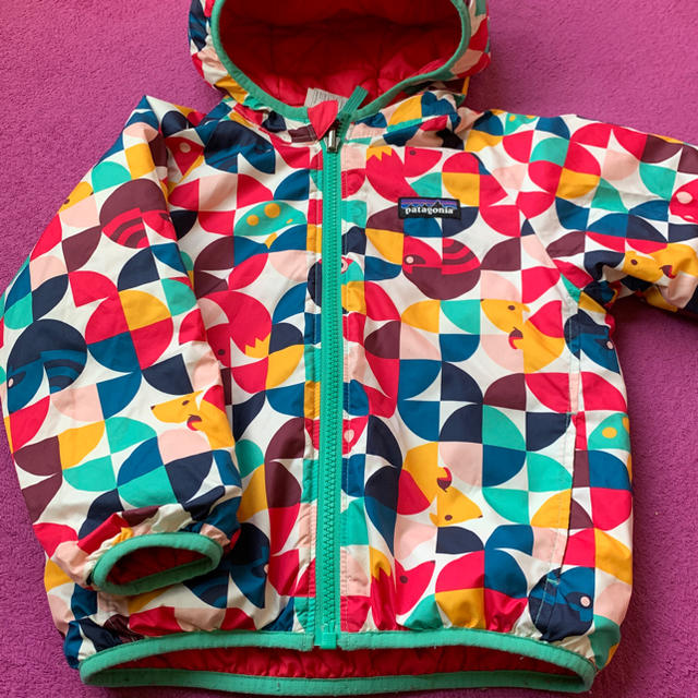 patagonia(パタゴニア)のパタゴニア アウター キッズ/ベビー/マタニティのキッズ服女の子用(90cm~)(ジャケット/上着)の商品写真