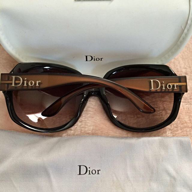 Christian Dior(クリスチャンディオール)のDior❤︎サングラス レディースのファッション小物(サングラス/メガネ)の商品写真