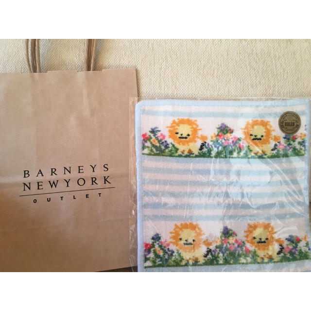 BARNEYS NEW YORK(バーニーズニューヨーク)の☆BARNEYS NEWYORK FEILERコラボ ハンドタオル☆ レディースのファッション小物(ハンカチ)の商品写真