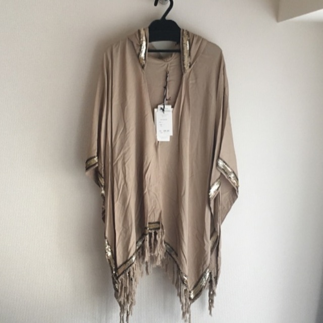 GRACE CONTINENTAL - 新品、未使用 GRACE CONTINENTAL  ビジュー付きポンチョ