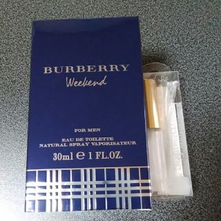 バーバリー(BURBERRY)のみかん様専用☆バーバリーウィークエンドオードトワレ(ユニセックス)