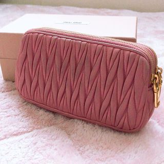 miumiu - MIU MIU マテラッセレザーポーチの通販 by ゆうりん's shop