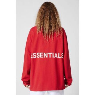 フィアオブゴッド(FEAR OF GOD)の即発送可 ESSENTIALS ロングスリーブTシャツ 赤 Mサイズ(Tシャツ/カットソー(七分/長袖))