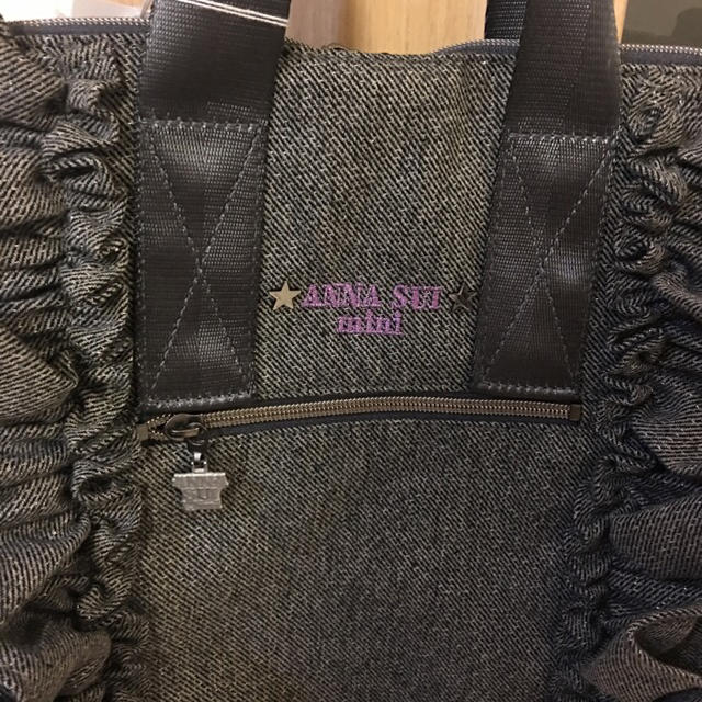 ANNA SUI mini(アナスイミニ)のアナスイミニ 今期 フリル付きマザーズリュック 新品未使用 グレー キッズ/ベビー/マタニティのマタニティ(マザーズバッグ)の商品写真