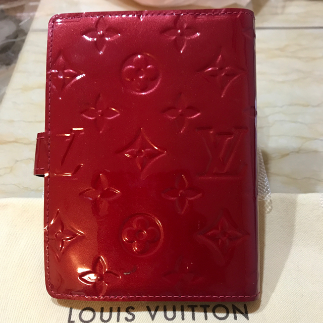 LOUIS VUITTON - ️ルイヴィトン ヴェルニ 赤 レッド 手帳 レフィル付きの通販 by moco's shop｜ルイヴィトンならラクマ