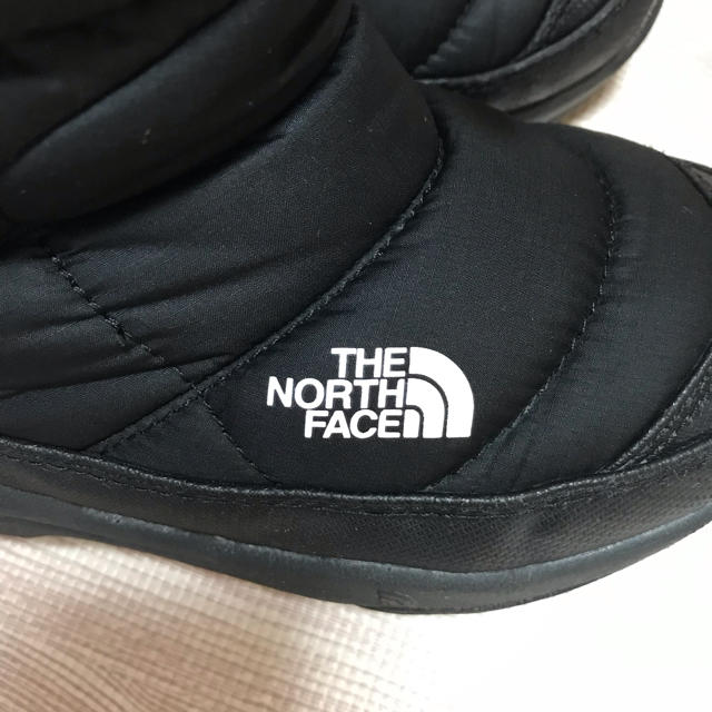 THE NORTH FACE(ザノースフェイス)のTHE NORTH FACE ヌプシブーティー 18㎝ キッズ/ベビー/マタニティのキッズ靴/シューズ(15cm~)(ブーツ)の商品写真