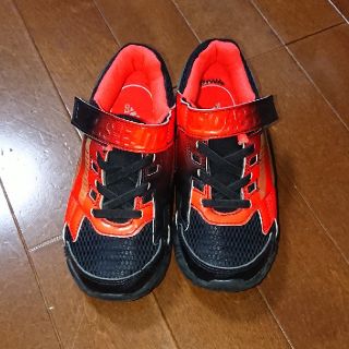 アディダス(adidas)のadidasスニーカー☆18㎝(スニーカー)