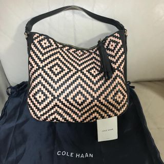 コールハーン(Cole Haan)の週末までお値下げ！COLE  HAAN  レザーショルダー バッグ  美品(ショルダーバッグ)