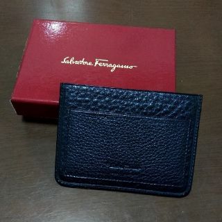 サルヴァトーレフェラガモ(Salvatore Ferragamo)の【ちぃちゃん様専用】サルバトーレフェラガモ パスケース(名刺入れ/定期入れ)