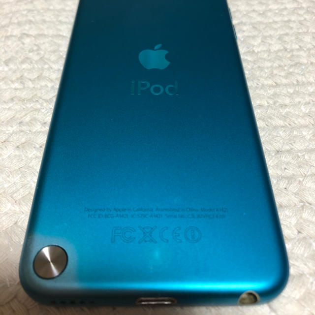 Apple(アップル)のiPod  touch 本体 第5世代 32GB ブルー スマホ/家電/カメラのオーディオ機器(ポータブルプレーヤー)の商品写真