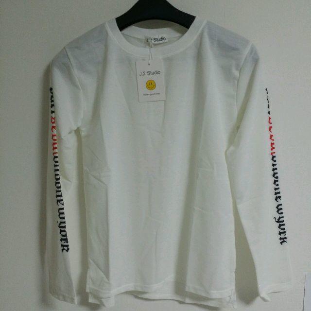 ストリートカジュアルロンT 長袖ゆったりシルエット 男女兼用 白 レディースのトップス(Tシャツ(長袖/七分))の商品写真