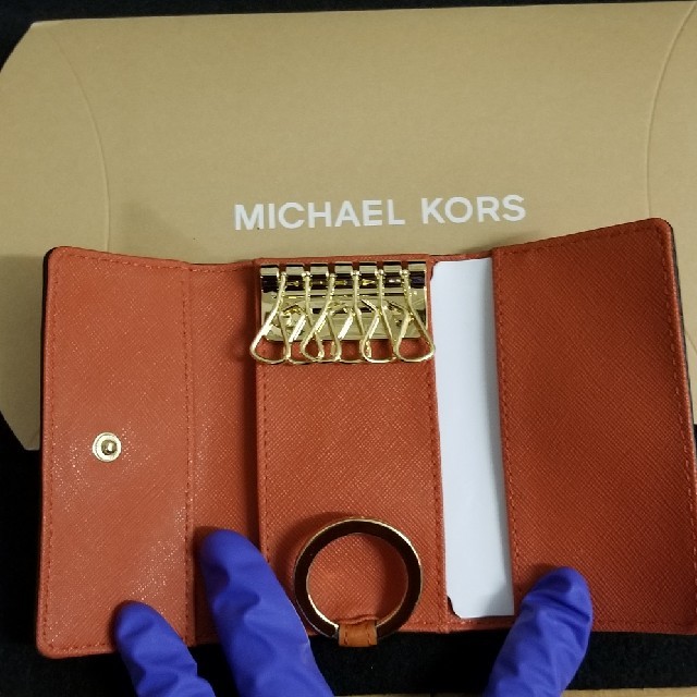 Michael Kors(マイケルコース)の最終値下げ！早い者勝ち！【新品未使用】MICHAEL KORSキーケース レディースのファッション小物(キーケース)の商品写真