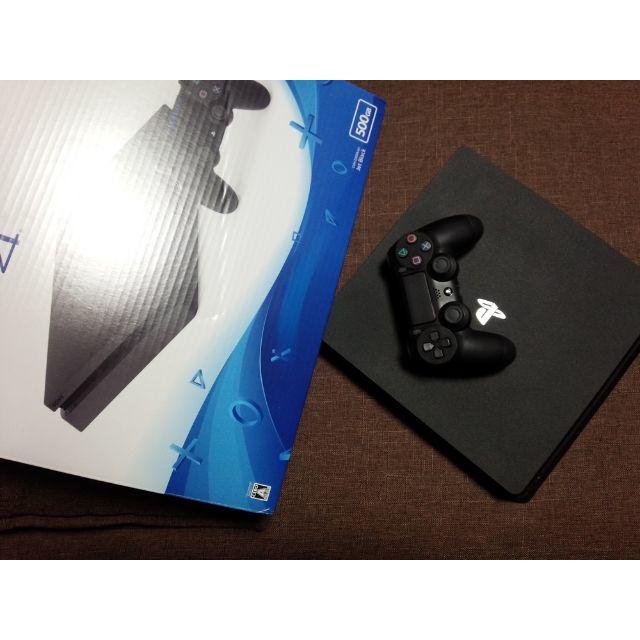 PlayStation 4 ジェット・ブラック 500GB CUH-2200-