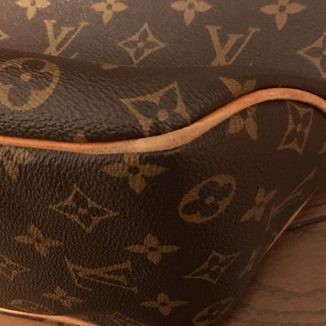 LOUIS VUITTON(ルイヴィトン)のLOUIS VUITTON  レディースのバッグ(ハンドバッグ)の商品写真