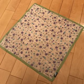 ゲス(GUESS)の【さち様専用】guess ハンカチ(ハンカチ)