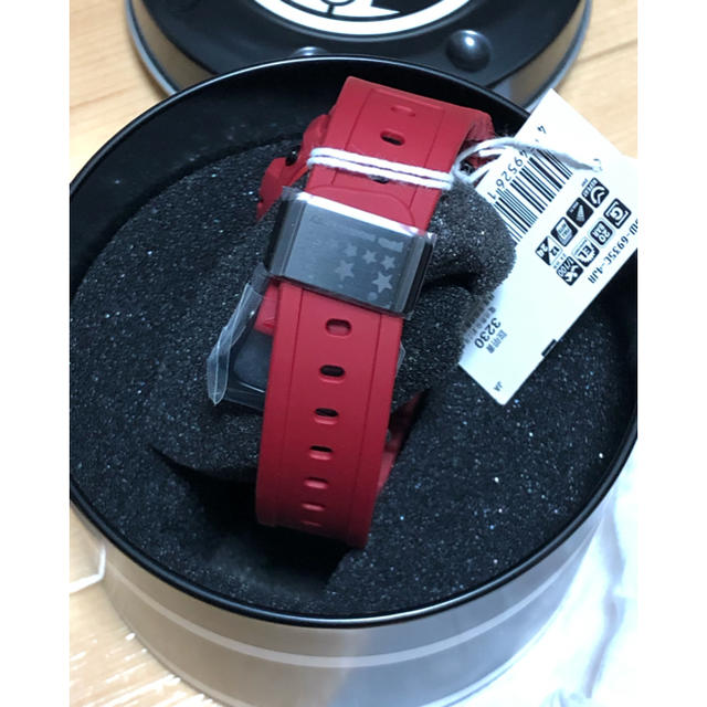 G-SHOCK(ジーショック)の未使用 DW-6935C-4JR 35周年限定 RED OUT G-SHOCK  メンズの時計(腕時計(デジタル))の商品写真