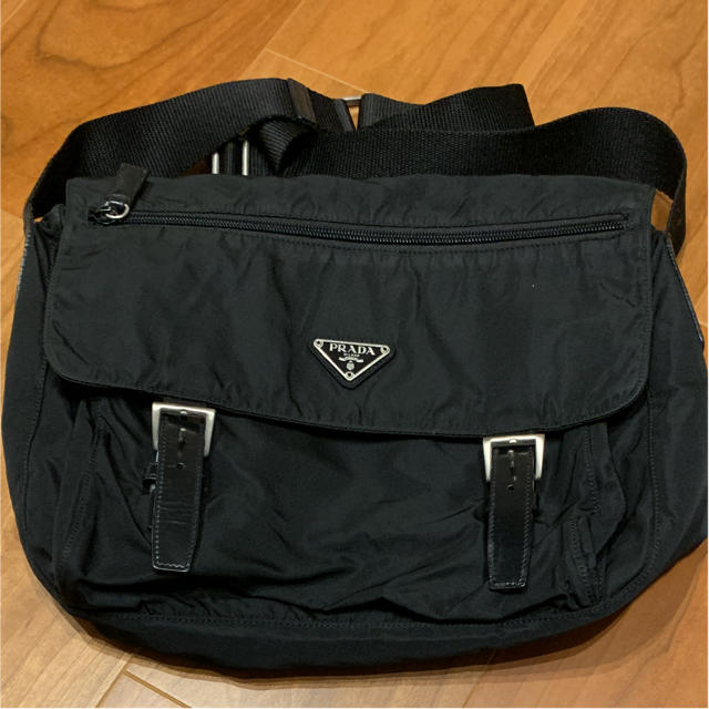 PRADA(プラダ)のPRADA メッセンジャーバッグ レディースのバッグ(ショルダーバッグ)の商品写真