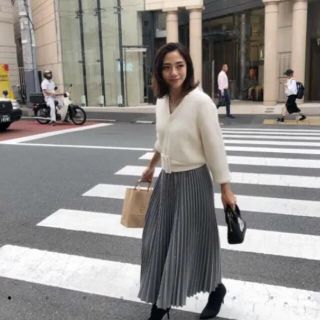 ザラ(ZARA)の【超美品】birthdaybash♡プリーツスカート 完売 ダークグレー(ロングスカート)