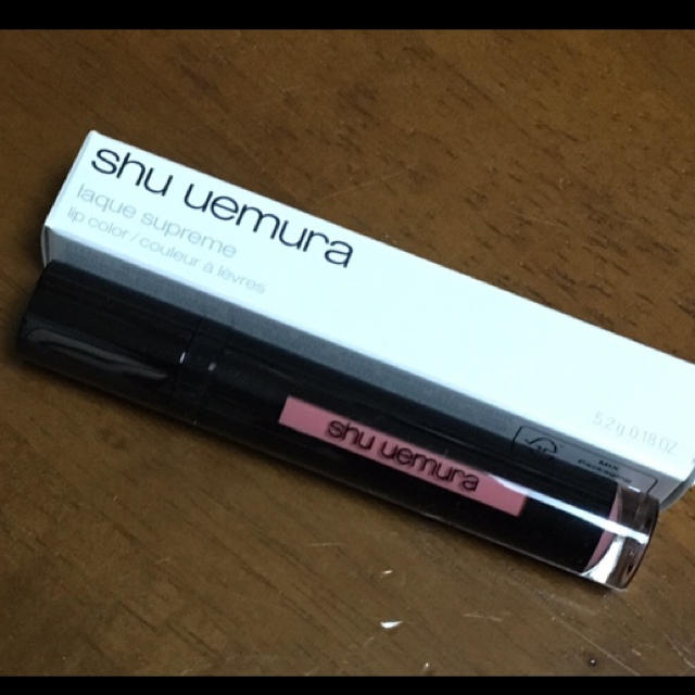 shu uemura(シュウウエムラ)のラックシュプリア  BG０２ コスメ/美容のベースメイク/化粧品(リップグロス)の商品写真