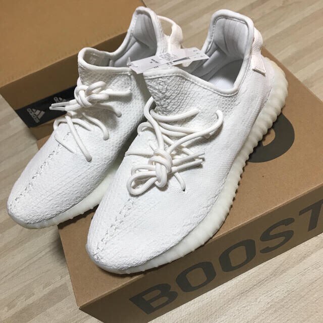 yeezy boost 350 v2 新品未使用 本物 お値下げ‼️