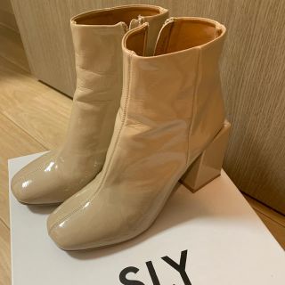 スライ(SLY)のsly ブーツ【Mサイズ】(ブーツ)