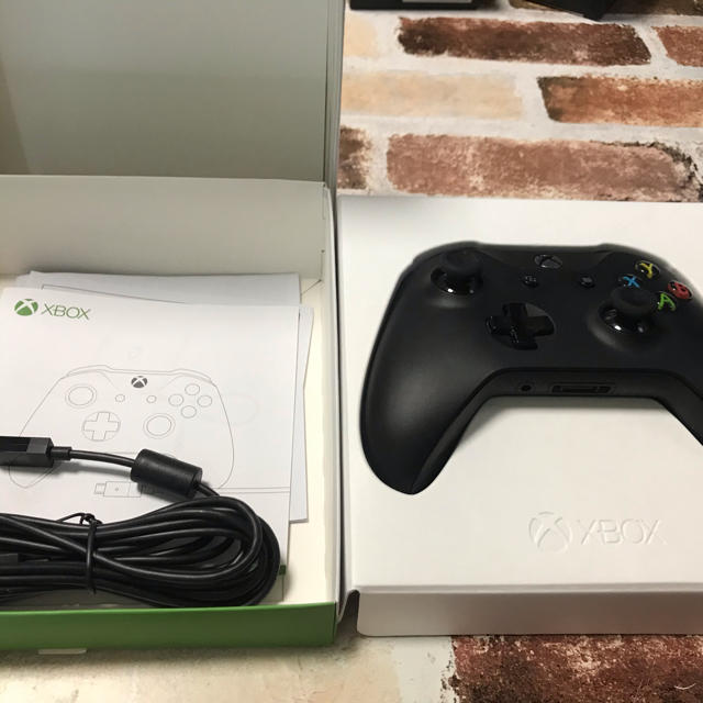 Xbox(エックスボックス)のxboxコントローラー OKU様専用 エンタメ/ホビーのゲームソフト/ゲーム機本体(家庭用ゲーム機本体)の商品写真