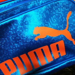 プーマ(PUMA)のプーマ エナメルバッグ PUMA ビックロゴ(ショルダーバッグ)