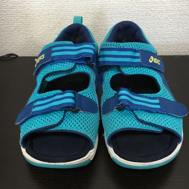 asics(アシックス)のアシックスのサンダル 20.0cm キッズ/ベビー/マタニティのキッズ靴/シューズ(15cm~)(サンダル)の商品写真